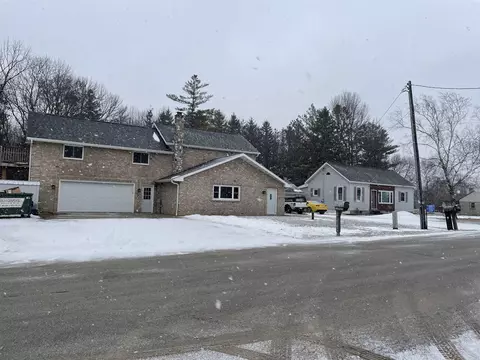 5351 Steves Cheese Rd, Denmark, WI 54208