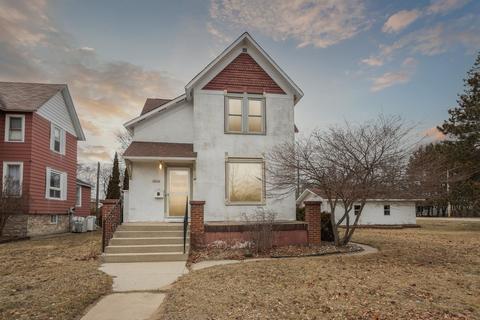 1904 14th Ave, Menominee, MI 49858