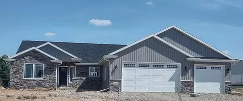 N1374 Meadow Park Drive, Greenville, WI 54942