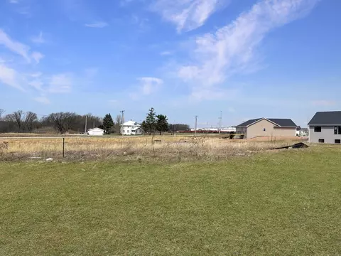 1810 White Dove Ln #166, Kaukauna, WI 54130