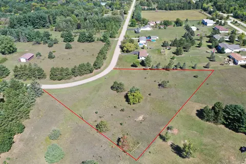 Skyview Lane, Waupaca, WI 54981
