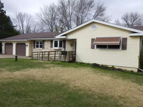 n10674 Lakeshore Road, Clintonville, WI 54929