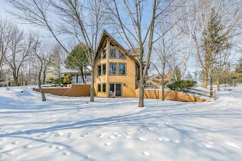w6196 Cedar Cliff Drive, Hortonville, WI 54944