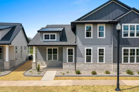 2816 Elm Tree Hl, Howard, WI 54313