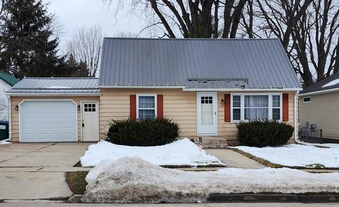 128 Union St, Ripon, WI 54971
