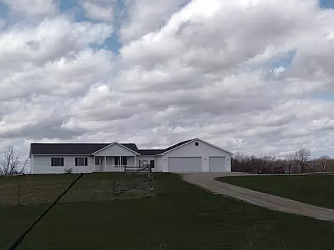 3452 County Rd Z, Oshkosh, WI 54902