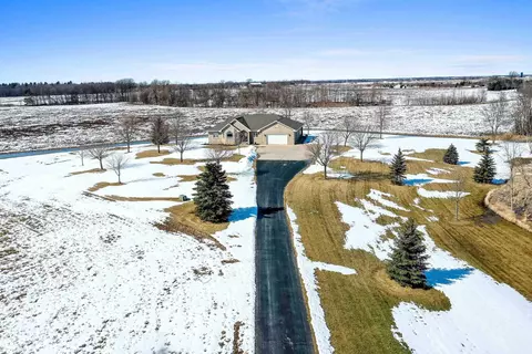 6758 Elmro Rd, Greenleaf, WI 54126