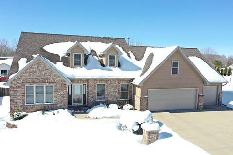 1631 Shallow Creek Ct, Green Bay, WI 54313