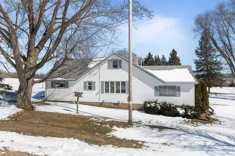 n6592 North Cedar Road, Iron Ridge, WI 53035