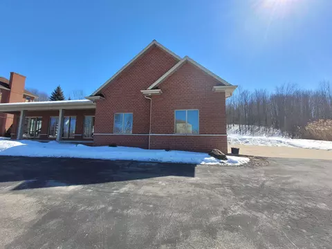 1742 Limestone Trl, De Pere, WI 54115
