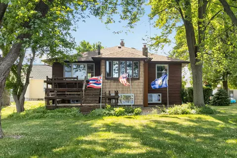 1671 Butte Des Morts Beach Rd, Neenah, WI 54956