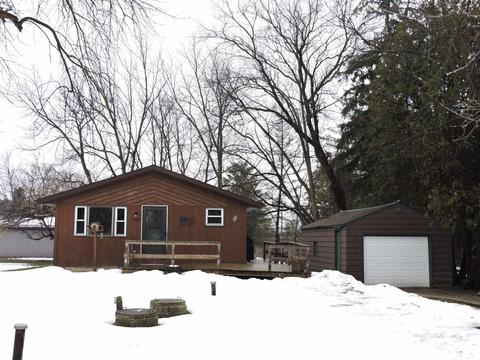 7388 Mechanic St, Waukau, WI 54980