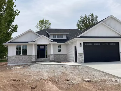 1337 Lucy Ln, De Pere, WI 54115