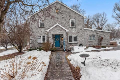 4437 Heritage Hts, De Pere, WI 54115