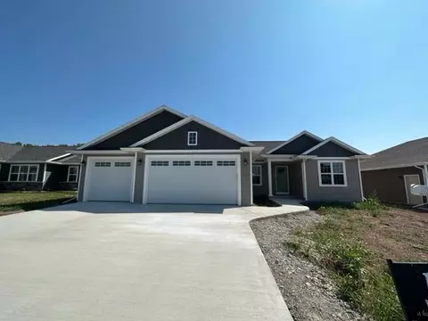 2153 Grassy Meadow Ln, Menasha, WI 54952