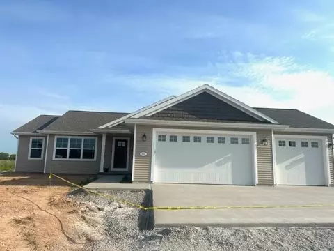 961 Setter Dr, Kaukauna, WI 54130