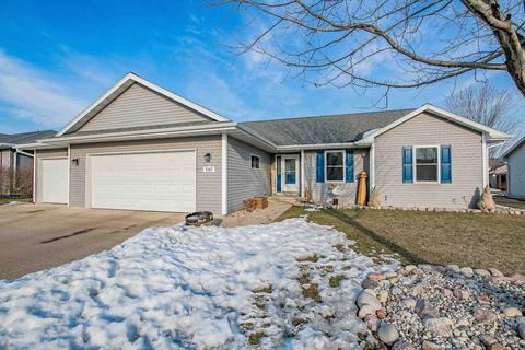 1567 Dalebrook Dr, Neenah, WI 54956