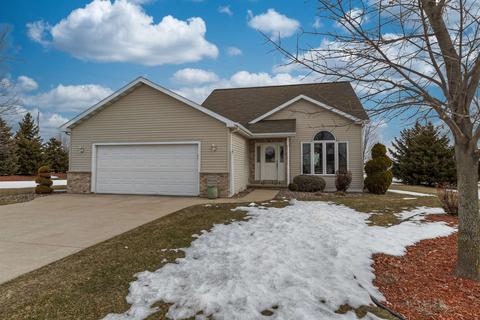 w5336 Mile Long Drive, Appleton, WI 54915