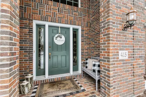 415 E Timberline Dr, Appleton, WI 54913 photo 2