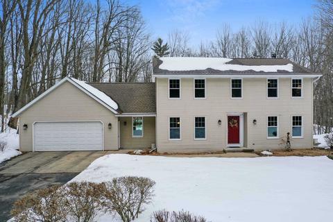 786 Brookwood Cir, Oneida, WI 54155