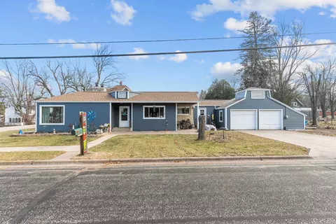 300 S Mary St, Weyauwega, WI 54983