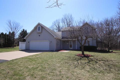 5155 David Dr, Oshkosh, WI 54904