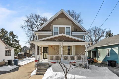 621 School Ave, Oshkosh, WI 54901