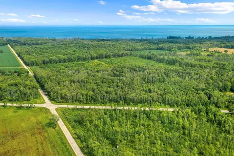 County Rd S, Little Suamico, WI 54141