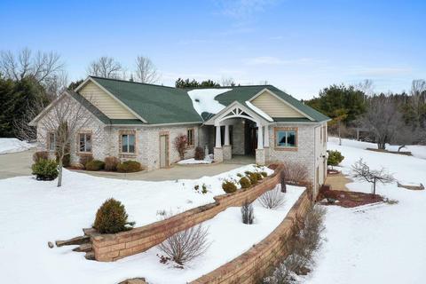 5661 Cooperstown Rd, Denmark, WI 54208