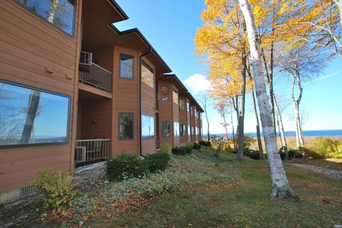 4908 Landmark Cir #1102, Egg Harbor, WI 54209