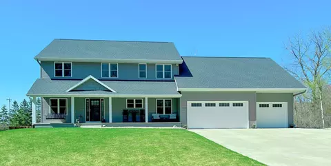 3031 Whirthington Ct, Suamico, WI 54173