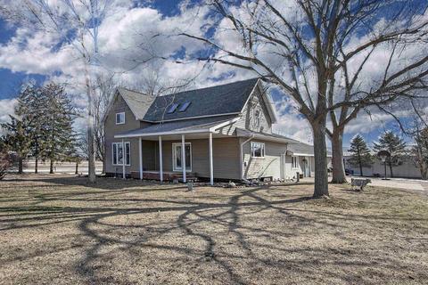 380 House Rd, New London, WI 54961