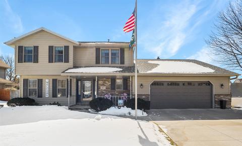977 Mill Pond Ln, Neenah, WI 54956