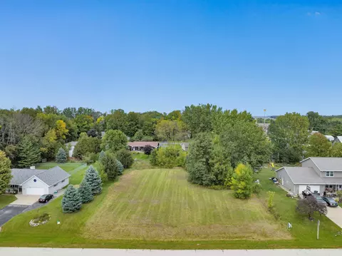 Vanwood Lane, Luxemburg, WI 54217