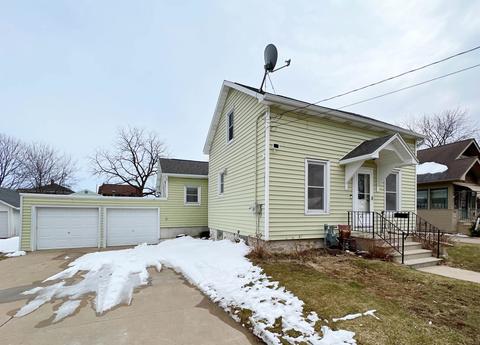 546 Oak St, Oshkosh, WI 54901