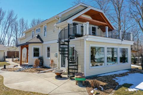 8810 Poygan Shores Ln, Winneconne, WI 54986