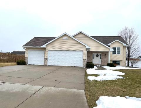 132 Bengal Ln, Wrightstown, WI 54180