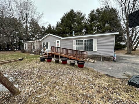 n3167 Midway Court, Clintonville, WI 54929