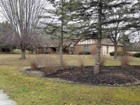 155 Sunnyhill Ave, Oshkosh, WI 54904