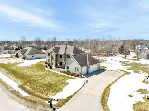 1507 Larkspur Ln, Hobart, WI 54155