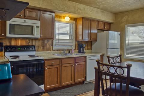 1504 E Dall Ave, Appleton, WI 54911 photo 2