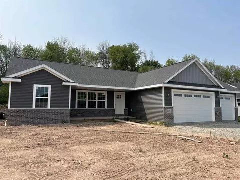 2400 Creeksedge Way, De Pere, WI 54115