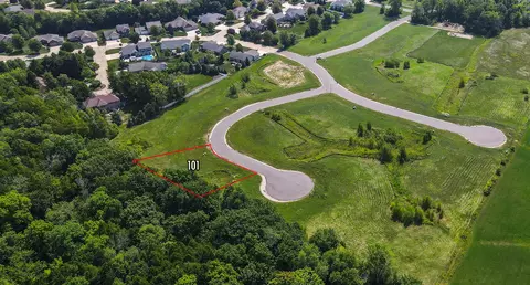 Madi Court, Menasha, WI 54952