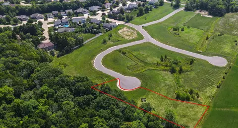 Madi Court, Menasha, WI 54952