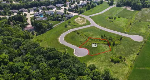 Madi Court, Menasha, WI 54952