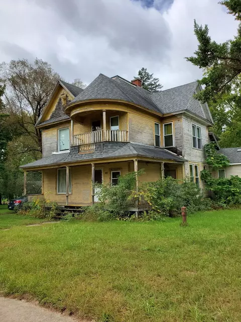 245 N Main St, Hancock, WI 54943