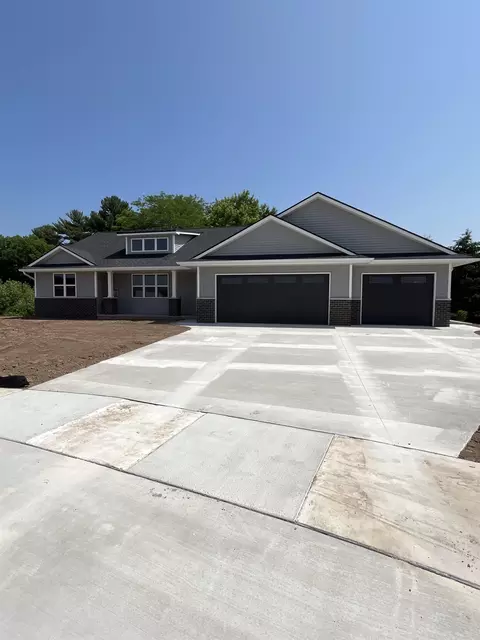 4500 Paul Ct, Green Bay, WI 54313