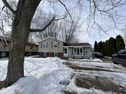 1110 S Oneida St, Menasha, WI 54952