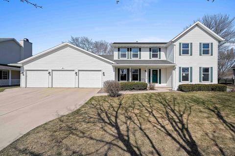 300 Crestview Ln, De Pere, WI 54115