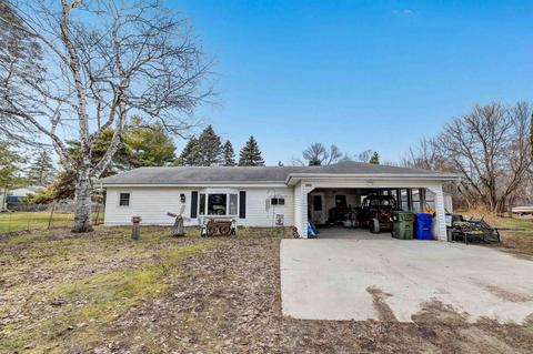 5809 Erie St, Butte Des Morts, WI 54927